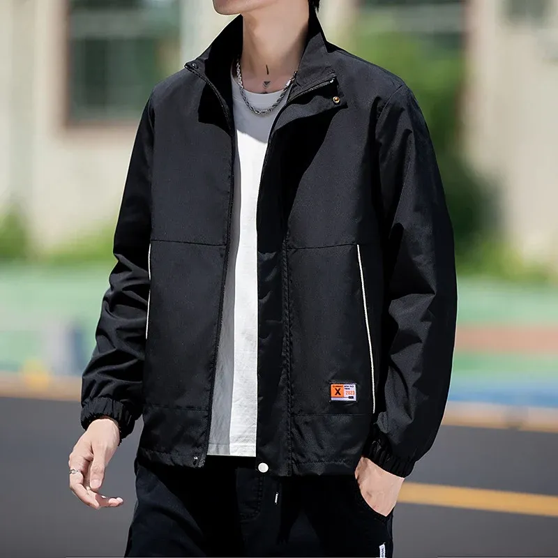 Herren wasserabweisende Sportjacke mit elastischen Bündchen und hohem Kragen – Taviero