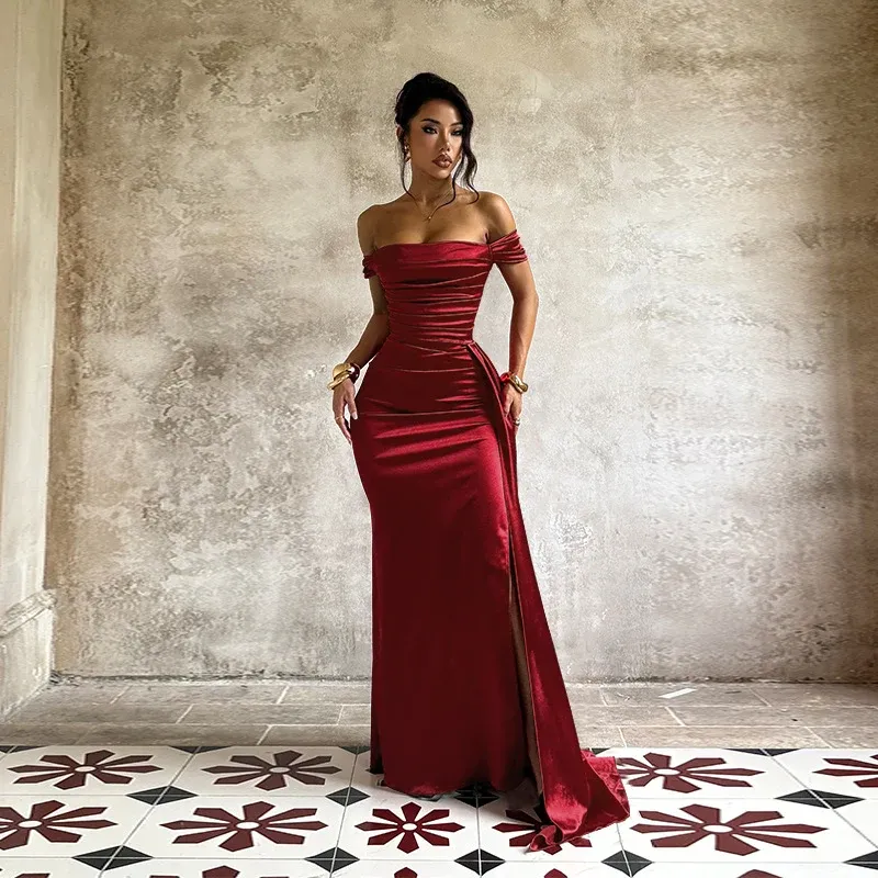 Damen Elegantes Off-Shoulder-Maxikleid aus luxuriösem Satin – Valéora